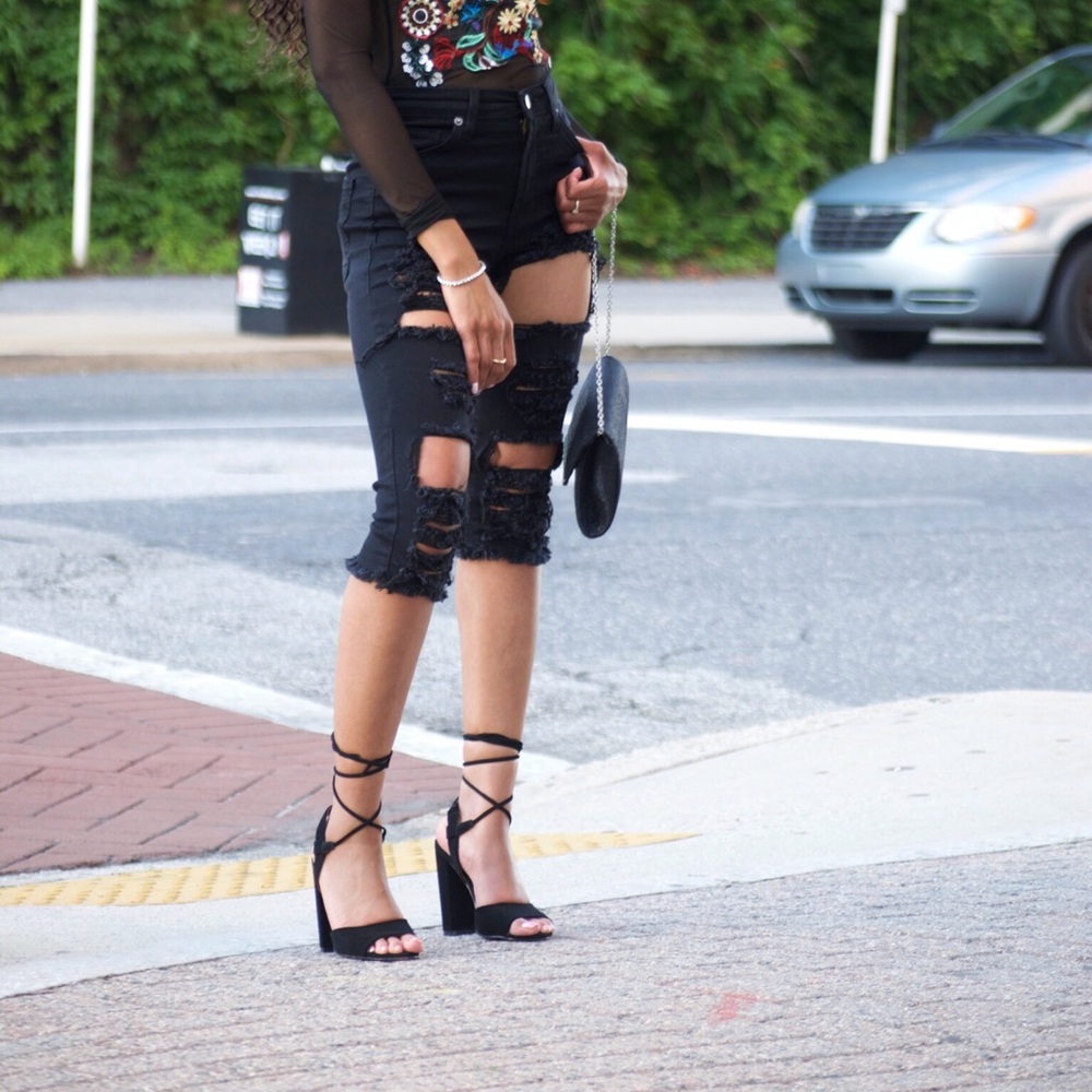 Fashion nova distressed Bermuda shorts in black